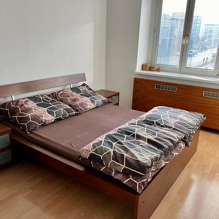 Victory Apartment Bratislava Esterno foto